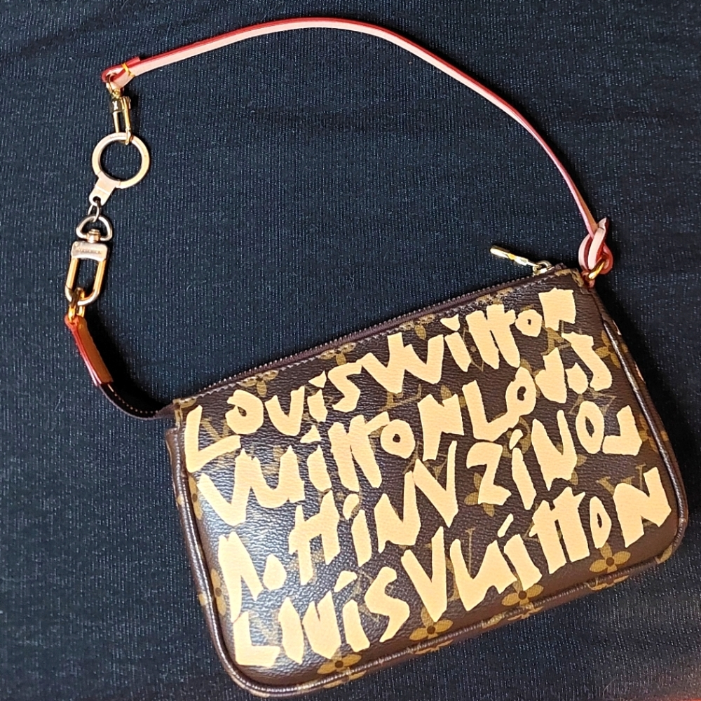 Louis Vuitton Pochette purse extender